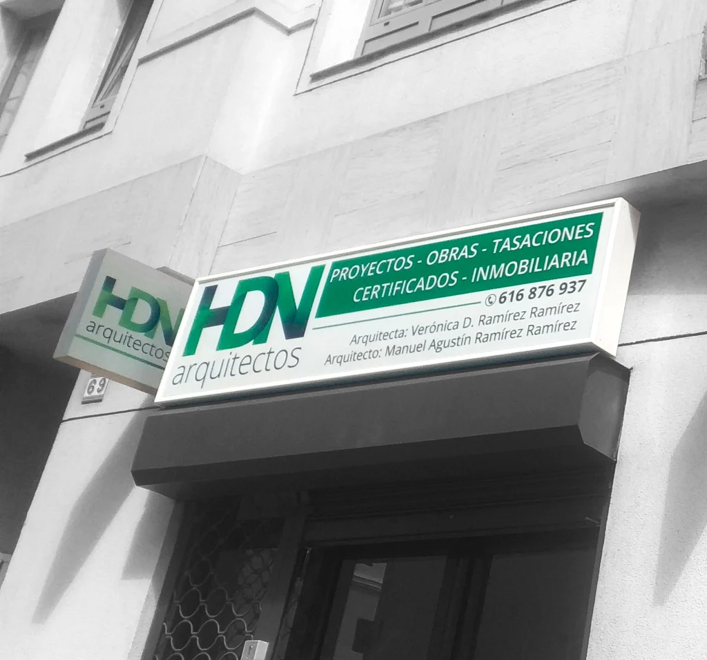 HDN Arquitectos · Cartelería y rótulo de fachada